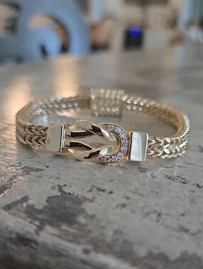 Gold Chain Bracelet with Gold Center Station and Genuine CZ Pave Accents, NEW